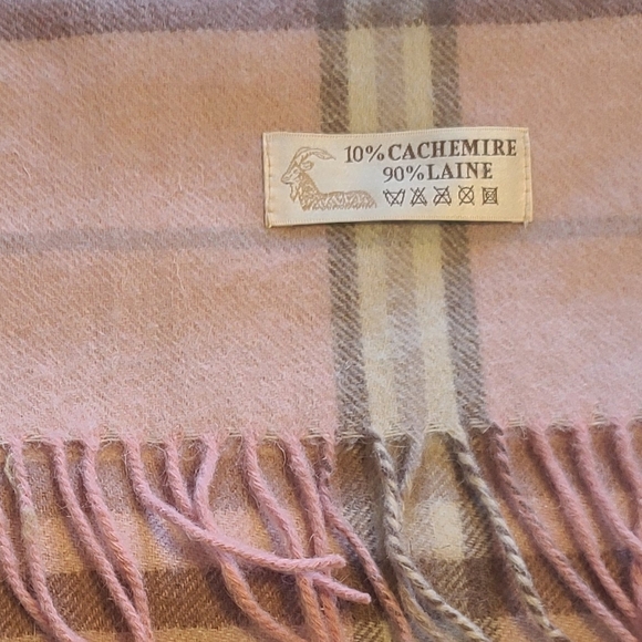 Wool and cashmere scarf - Picture 1 of 4
